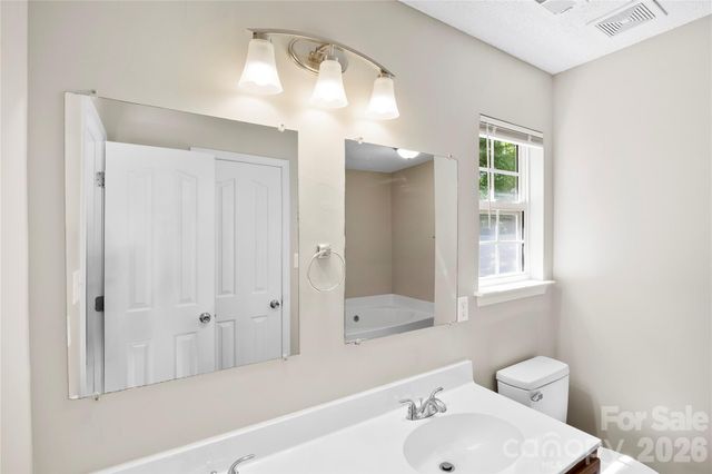 9713 Aviary Hill Way, Charlotte, NC 28214