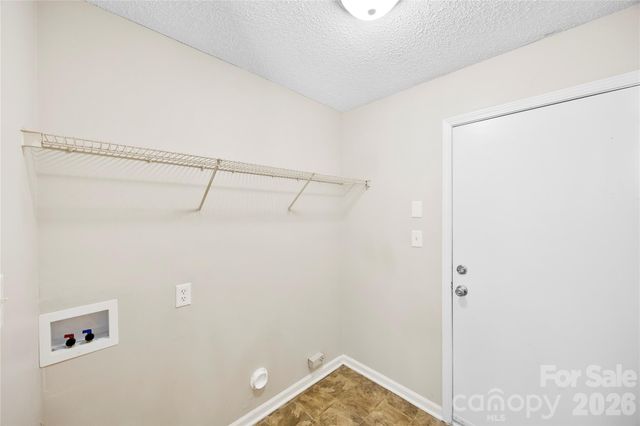 9713 Aviary Hill Way, Charlotte, NC 28214