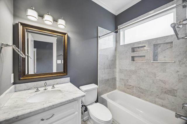 609 Rutland Street F, Houston, TX 77007