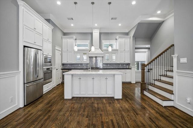 609 Rutland Street F, Houston, TX 77007