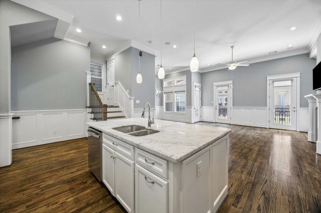 609 Rutland Street F, Houston, TX 77007