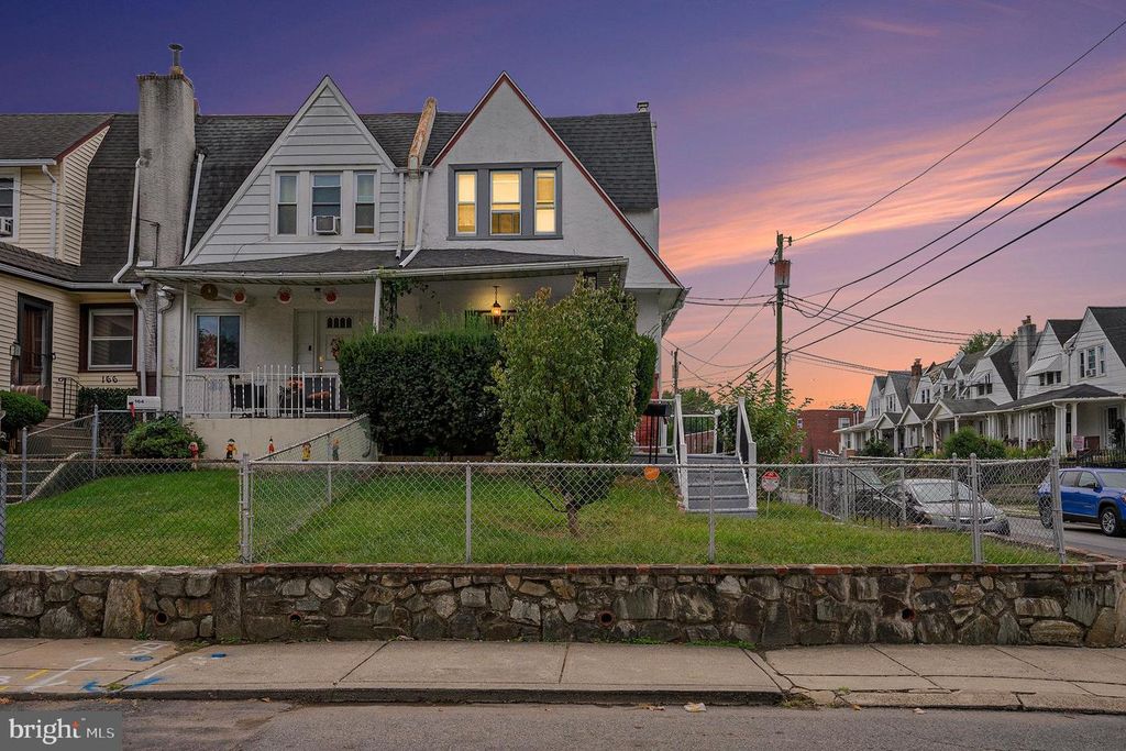 162 E ESSEX AVE, Lansdowne, PA 19050