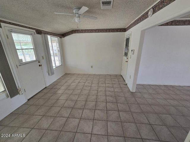 15457 N Ridgeview Road, Sun City, AZ 85351
