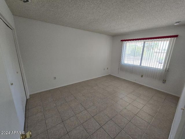 15457 N Ridgeview Road, Sun City, AZ 85351