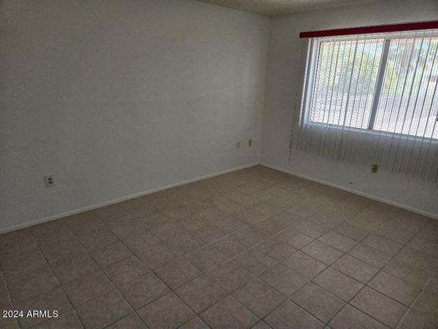15457 N Ridgeview Road, Sun City, AZ 85351