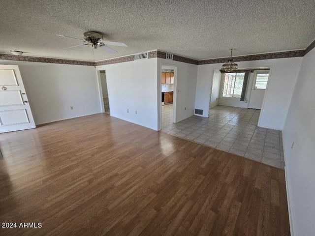 15457 N Ridgeview Road, Sun City, AZ 85351