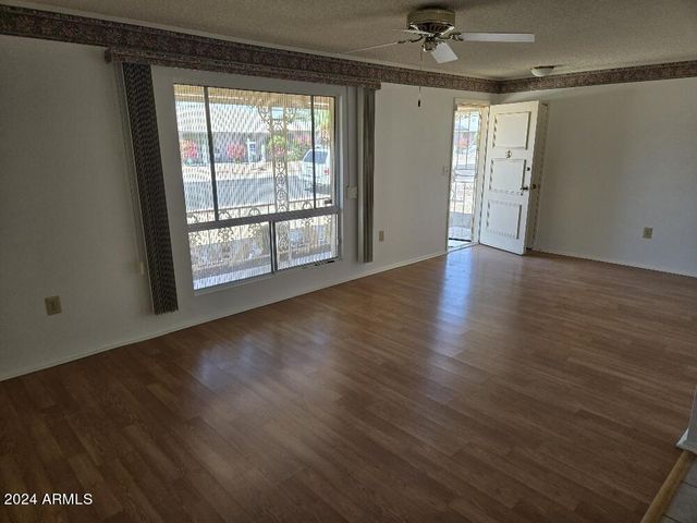 15457 N Ridgeview Road, Sun City, AZ 85351