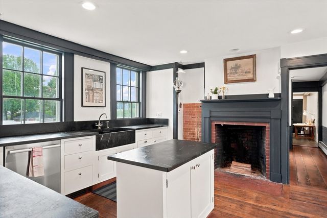 266 Main St, North Andover, MA 01845