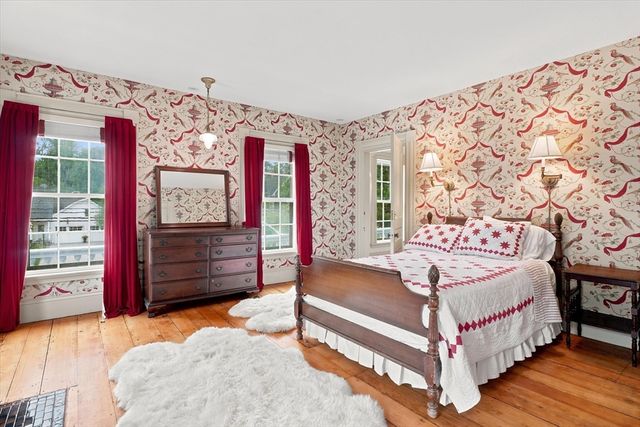 266 Main St, North Andover, MA 01845