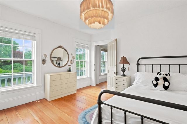 266 Main St, North Andover, MA 01845