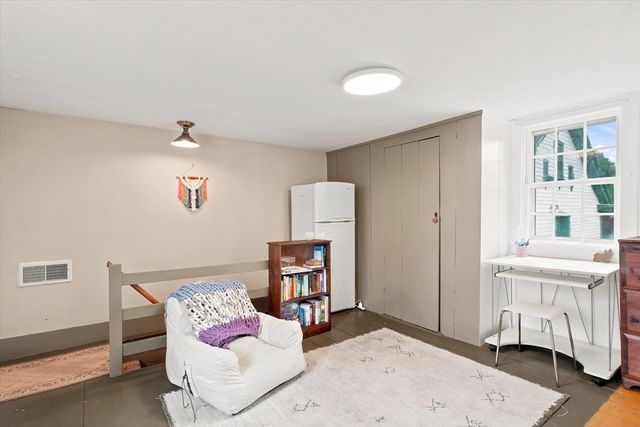 266 Main St, North Andover, MA 01845