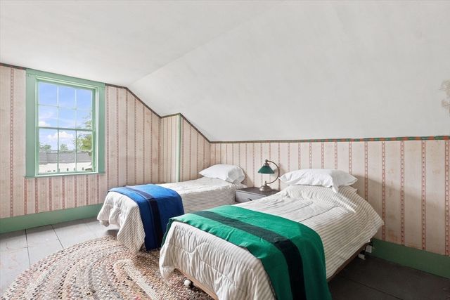 266 Main St, North Andover, MA 01845