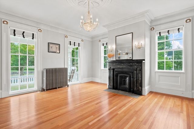 266 Main St, North Andover, MA 01845