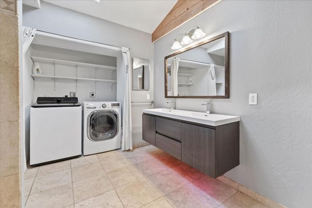 8220 Hermosa Avenue, Ben Lomond, CA 95005