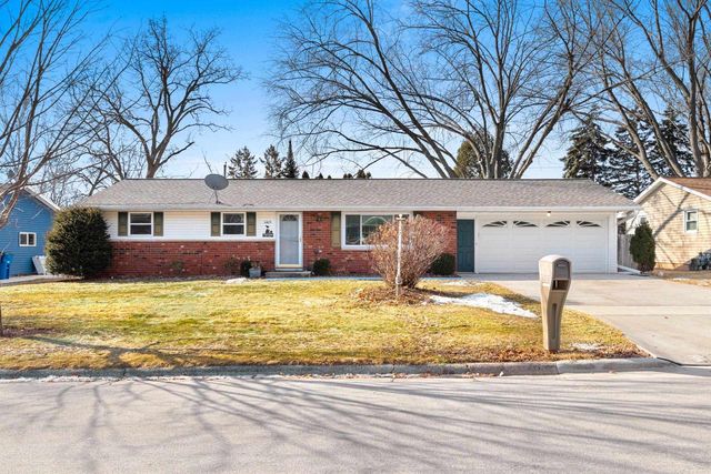 1403 PONDEROSA AVENUE, Green Bay, WI 54313