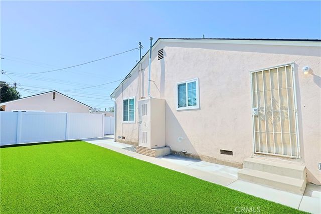 1113 S Pine, Fullerton, CA 92833
