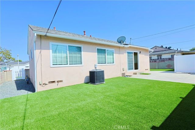 1113 S Pine, Fullerton, CA 92833