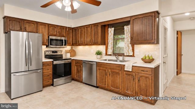 806 EDGEWATER AVE, Westville, NJ 08093