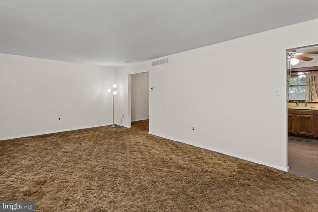 806 EDGEWATER AVE, Westville, NJ 08093