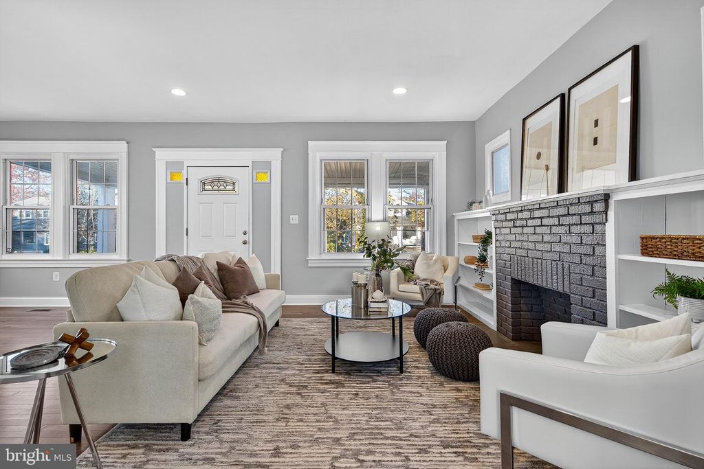 Image 2 of property listing at 2719 CYLBURN AVE, Baltimore, MD 21215