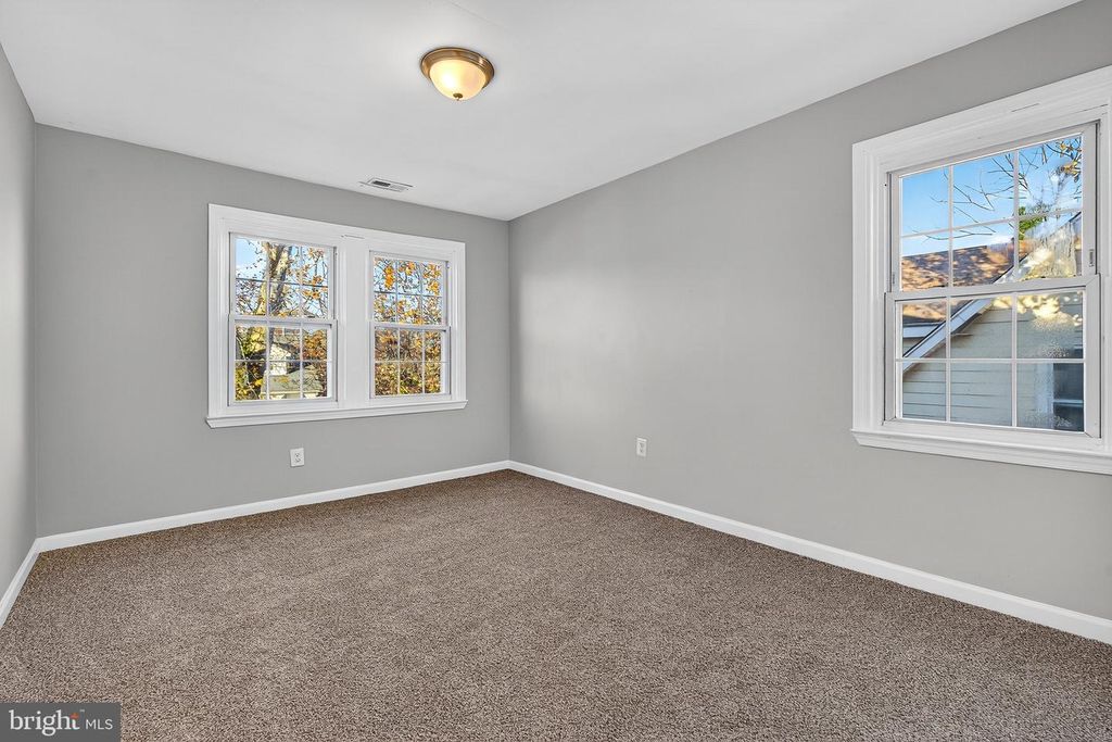 Image 21 of property listing at 2719 CYLBURN AVE, Baltimore, MD 21215