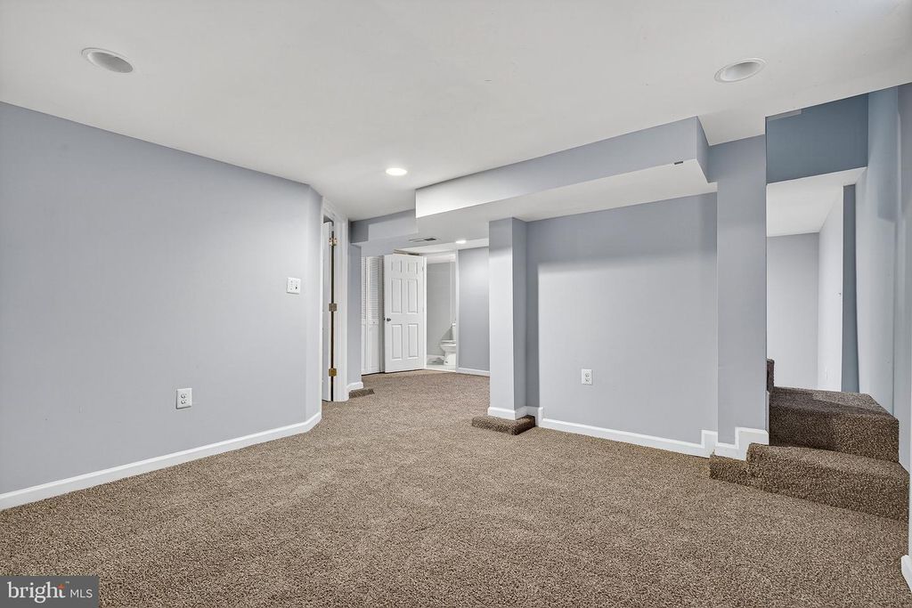 Image 23 of property listing at 2719 CYLBURN AVE, Baltimore, MD 21215