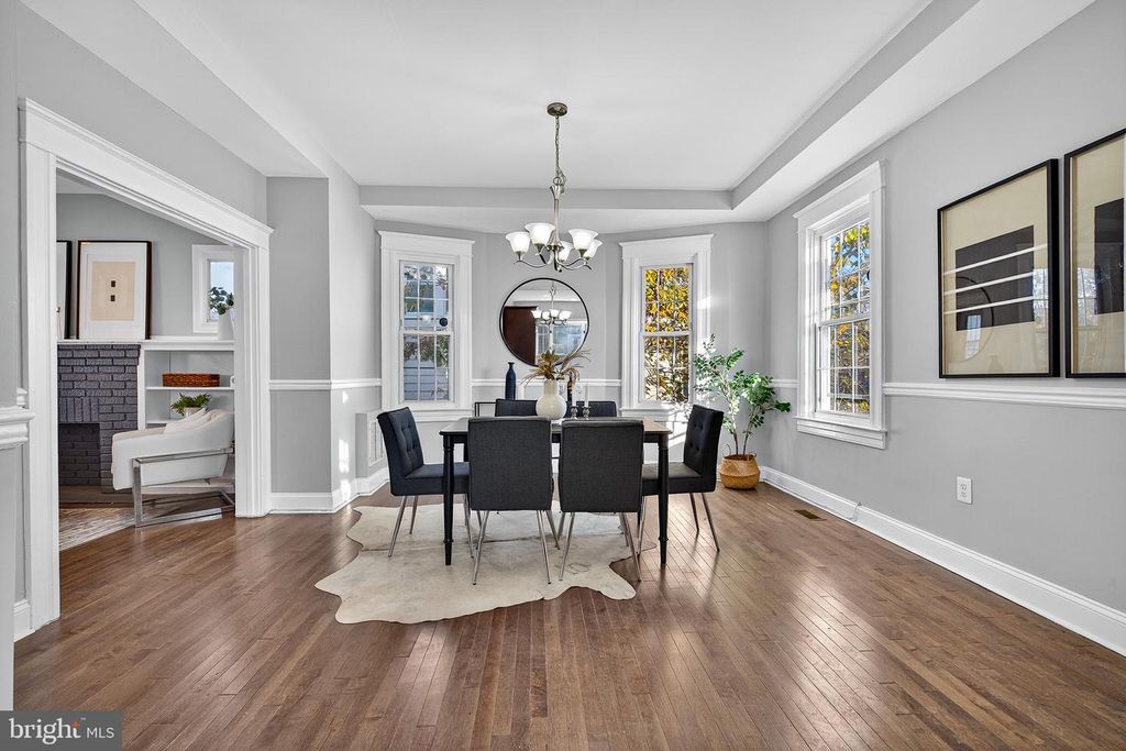 Image 3 of property listing at 2719 CYLBURN AVE, Baltimore, MD 21215