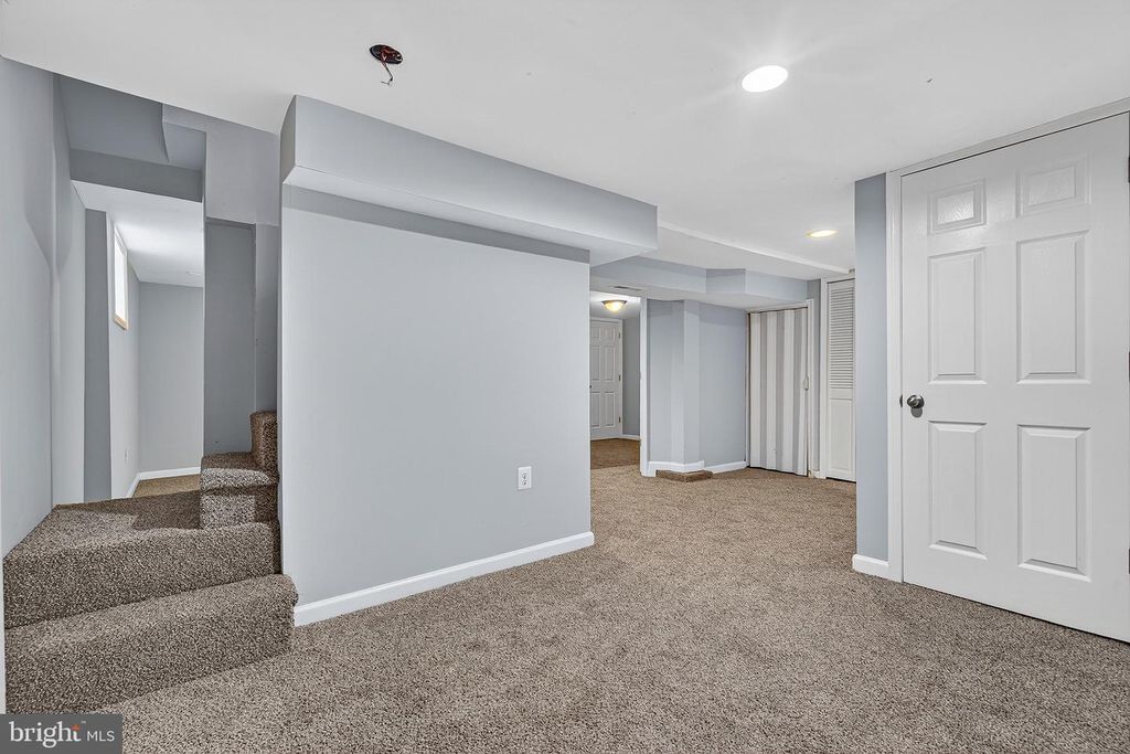 Image 29 of property listing at 2719 CYLBURN AVE, Baltimore, MD 21215