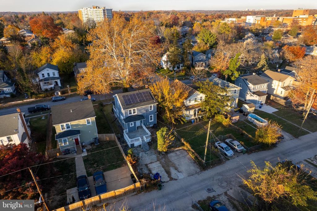 Image 37 of property listing at 2719 CYLBURN AVE, Baltimore, MD 21215