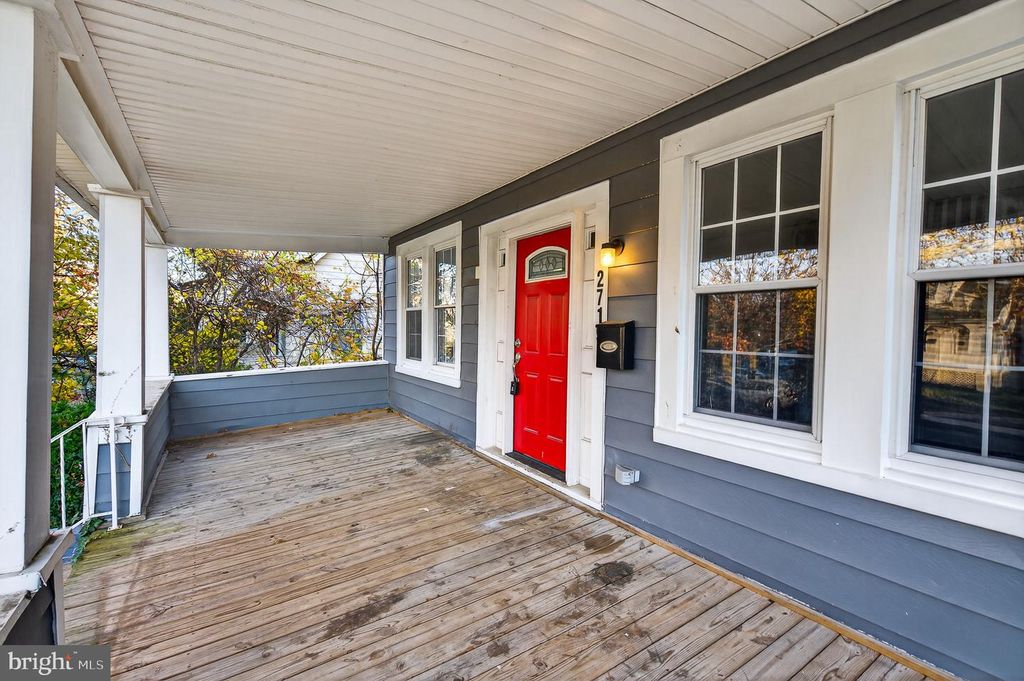 Image 7 of property listing at 2719 CYLBURN AVE, Baltimore, MD 21215