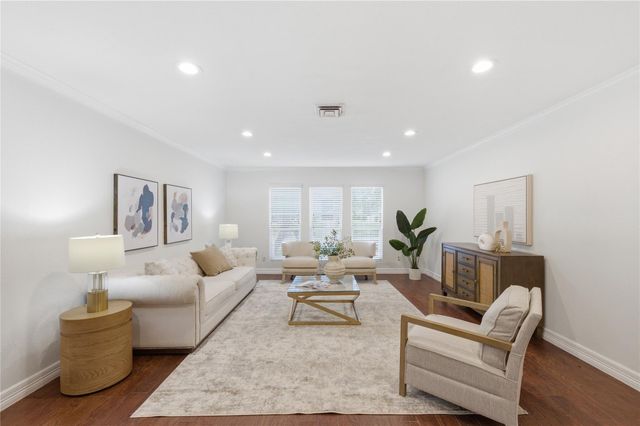 211 Faust Lane, Houston, TX 77024