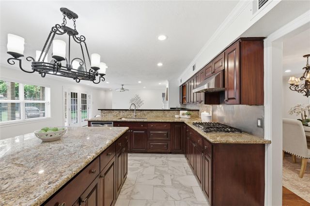 211 Faust Lane, Houston, TX 77024