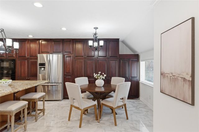 211 Faust Lane, Houston, TX 77024