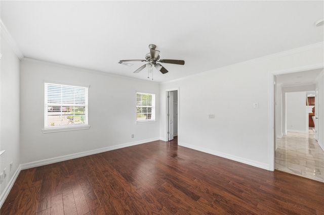 211 Faust Lane, Houston, TX 77024