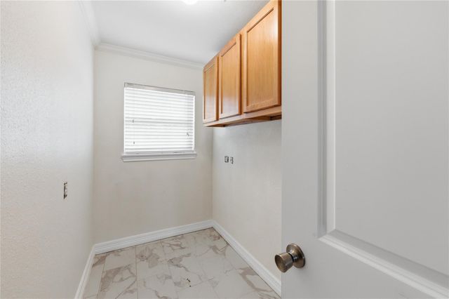 211 Faust Lane, Houston, TX 77024