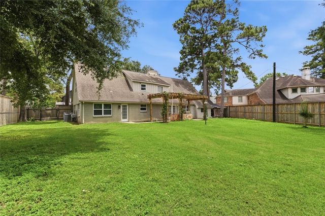 211 Faust Lane, Houston, TX 77024