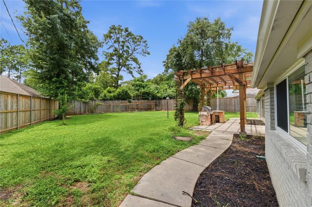 211 Faust Lane, Houston, TX 77024