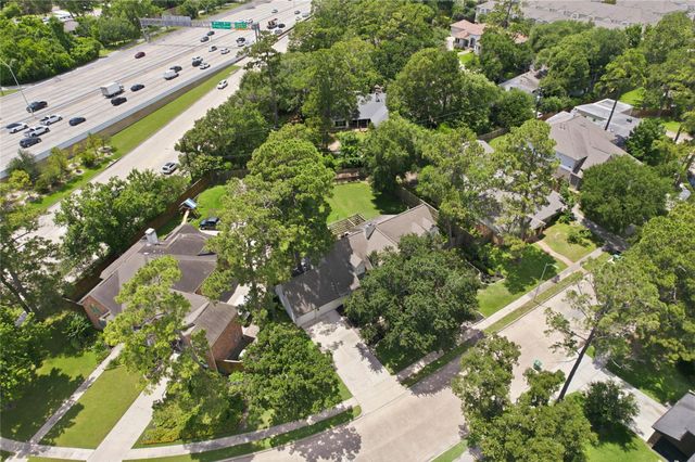 211 Faust Lane, Houston, TX 77024