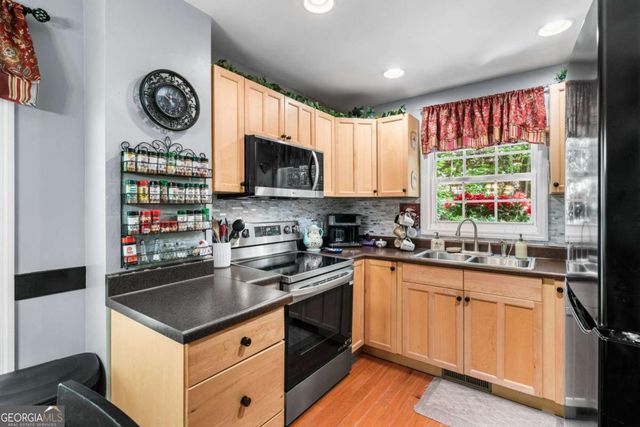 2102 Pooh Corner, Hiawassee, GA 30546