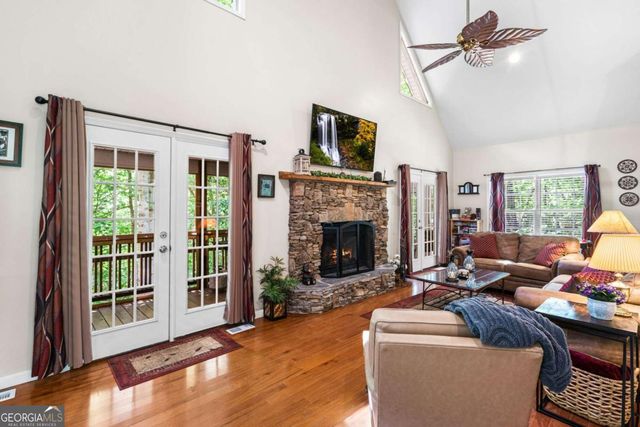 2102 Pooh Corner, Hiawassee, GA 30546
