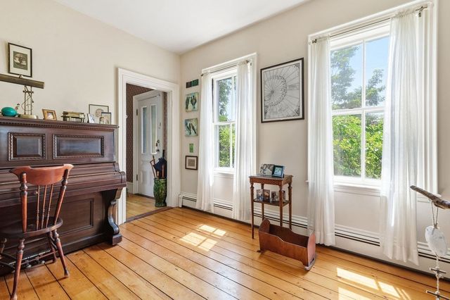 30 Mordecai Lincoln Rd, Scituate, MA 02066