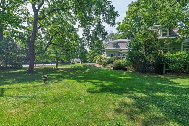 30 Mordecai Lincoln Rd, Scituate, MA 02066