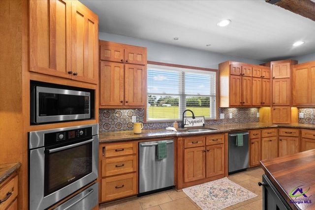 156 Orion Way, Byron, GA 31008