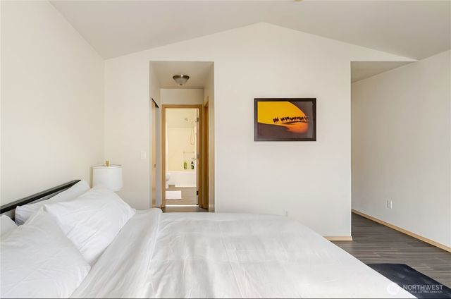 10047 17th Avenue SW, Seattle, WA 98146