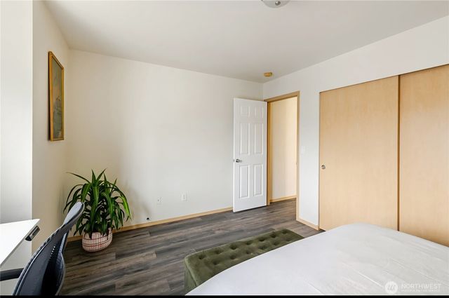 10047 17th Avenue SW, Seattle, WA 98146