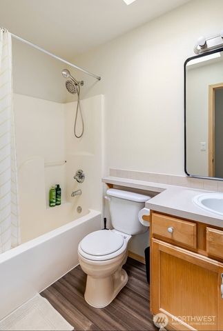 10047 17th Avenue SW, Seattle, WA 98146