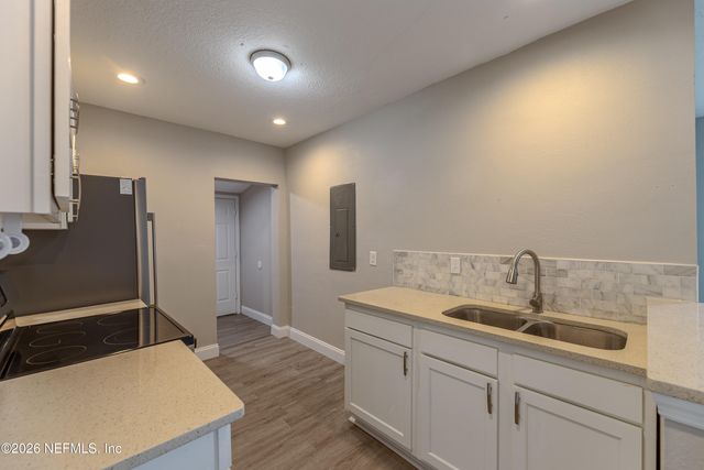 411 W 62ND Street, Jacksonville, FL 32208