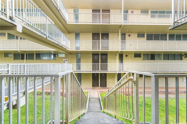 95-2055 Waikalani Place B204, Mililani, HI 96789