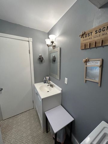 320 N Elm, Ithaca, MI 48847