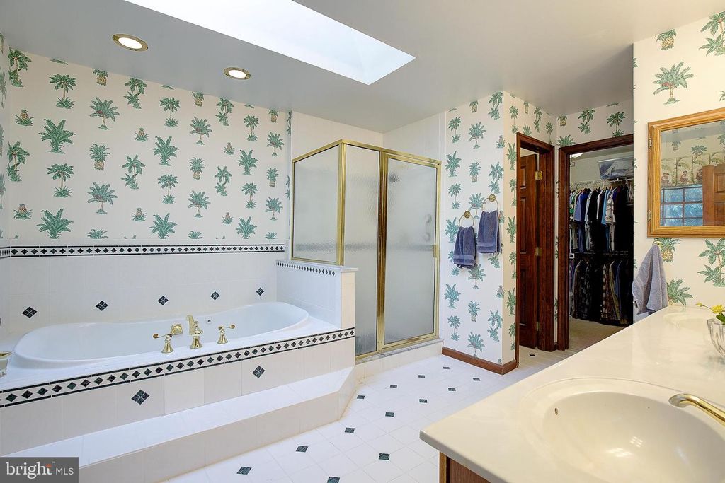 Image 37 of property listing at 7421 STONE CT, Saint Leonard, MD 20685